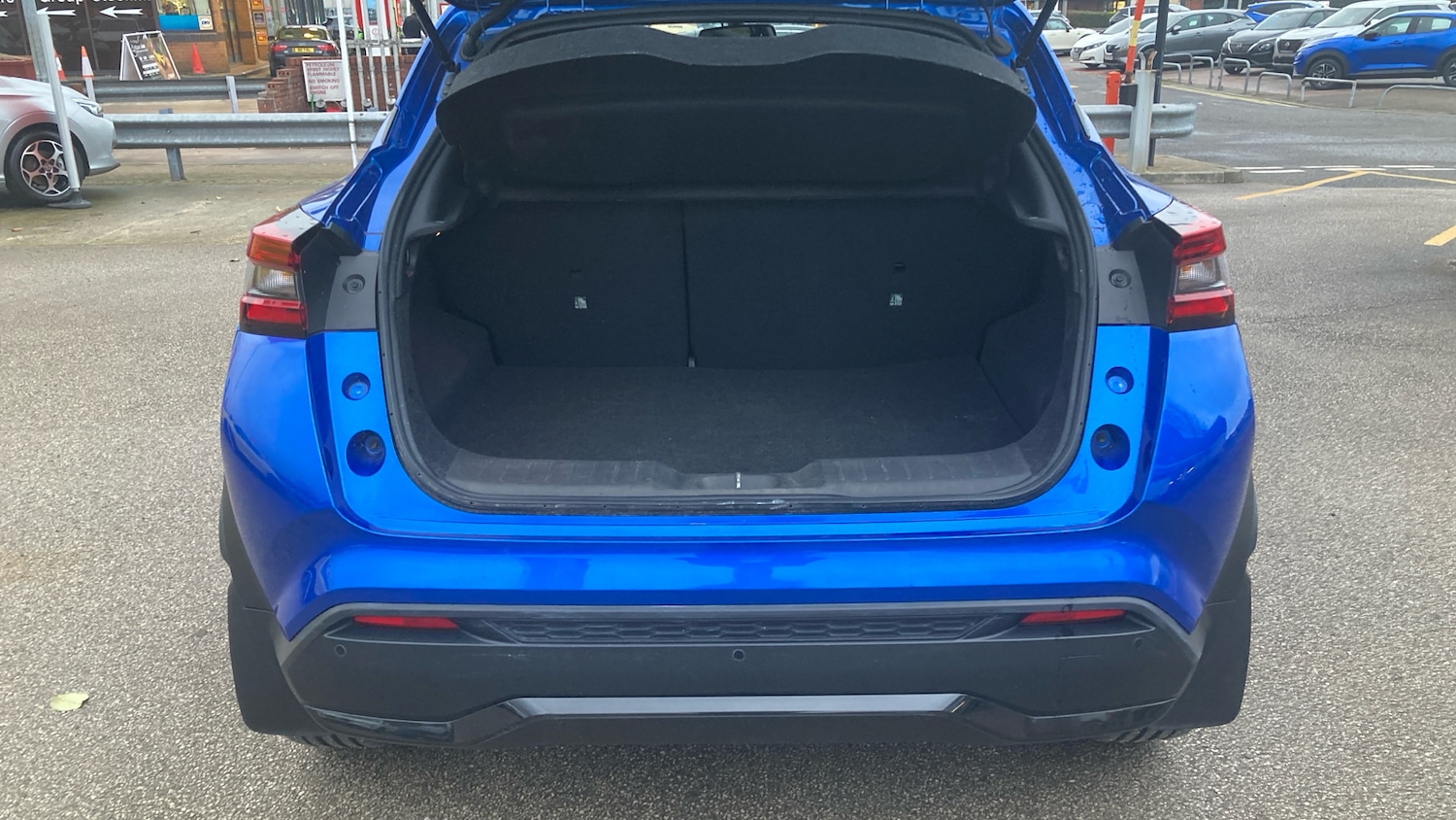 Used Nissan Juke 2023 for sale - 76807408: Photo 4