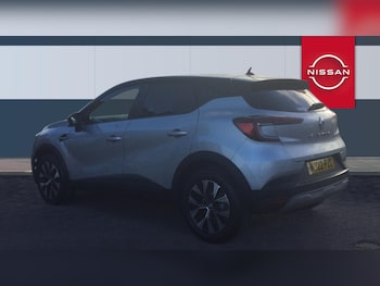 Used Renault Captur 2022 for sale - 76467902: Photo