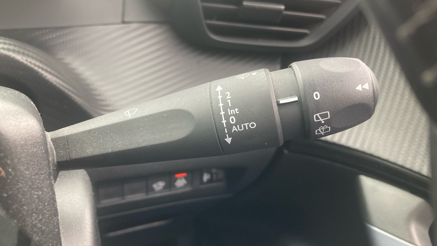Used Peugeot 2008 2020 for sale - 75995682: Photo 22