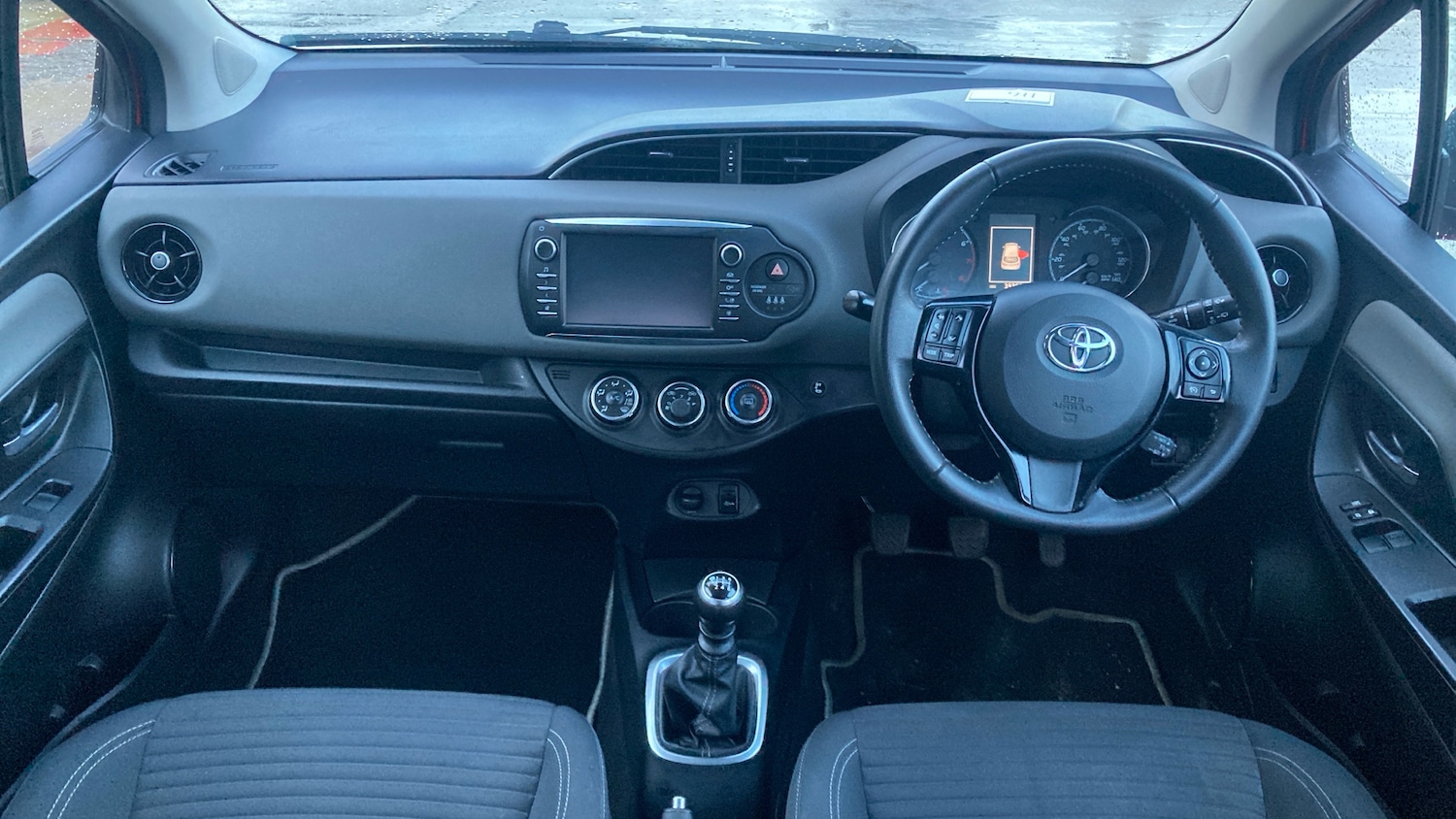 Used Toyota Yaris 2018 for sale - 77622318: Photo 10