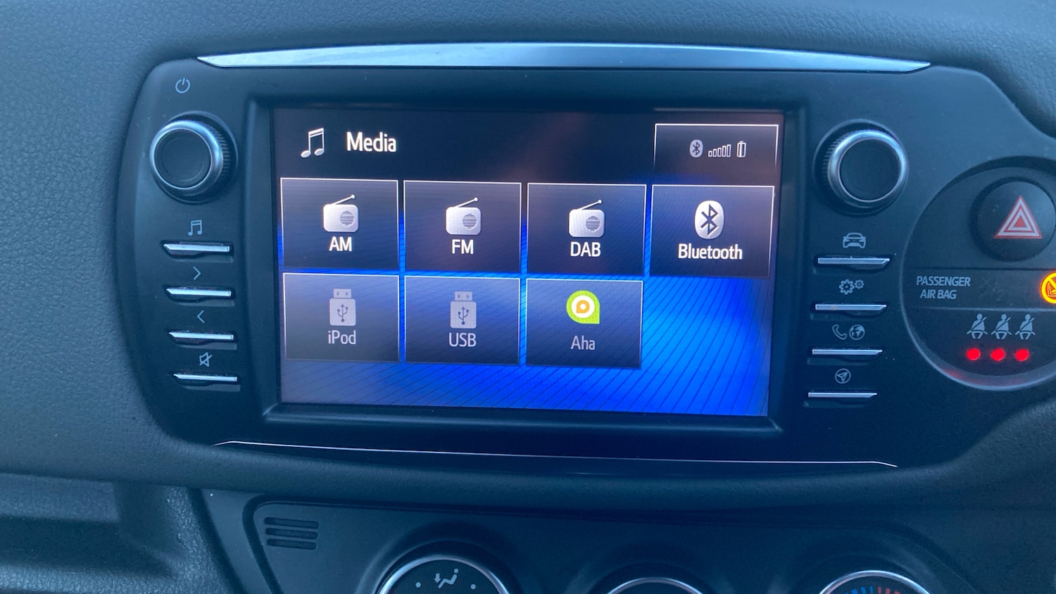 Used Toyota Yaris 2018 for sale - 77622318: Photo 12