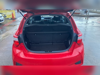 Used Toyota Yaris 2018 for sale - 77622318: Photo