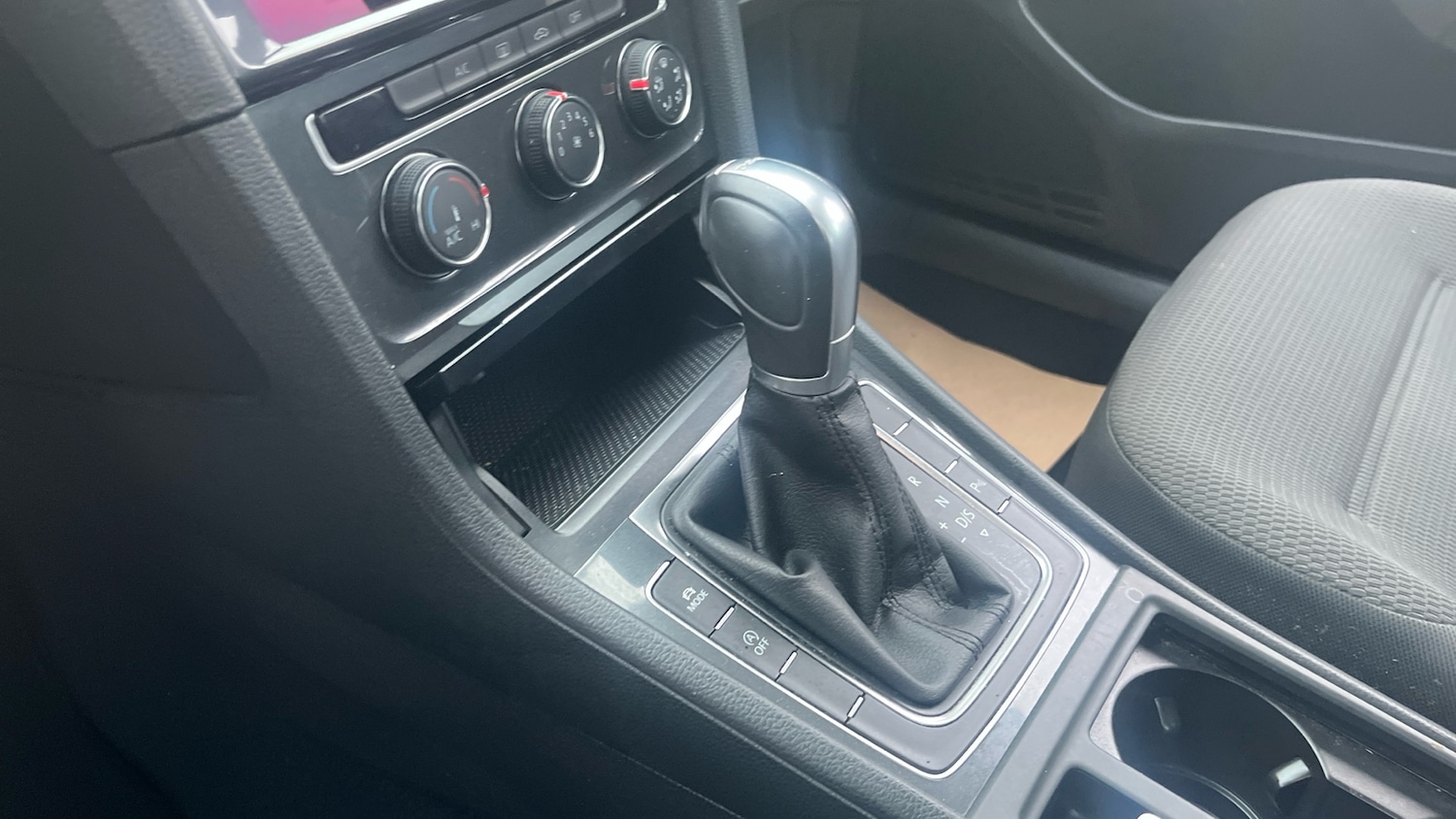 Used Volkswagen Golf 2017 for sale - 77247796: Photo 13