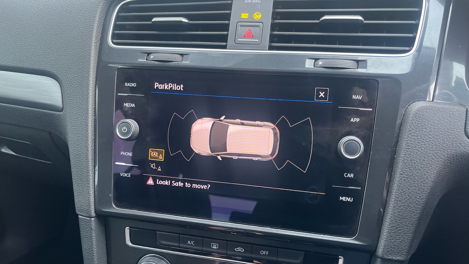 Used Volkswagen Golf 2017 for sale - 77247796: Photo 22