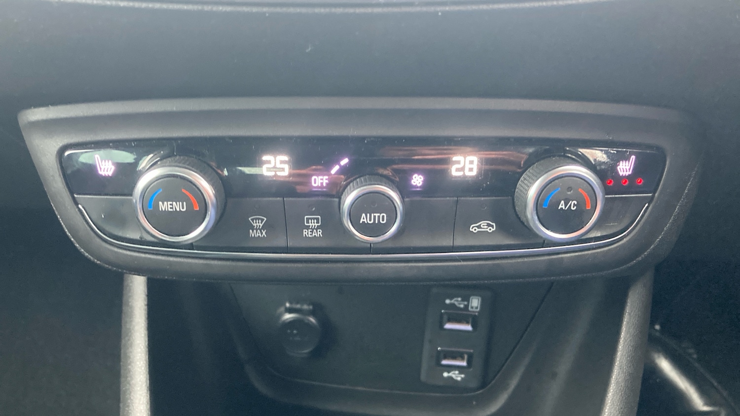 Used Vauxhall Crossland 2022 for sale - 76627848: Photo 28