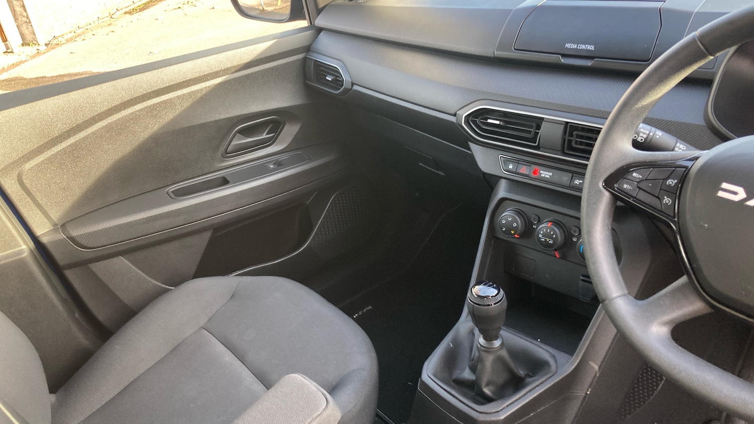 Used Dacia Sandero 2023 for sale - 76743672: Photo 14