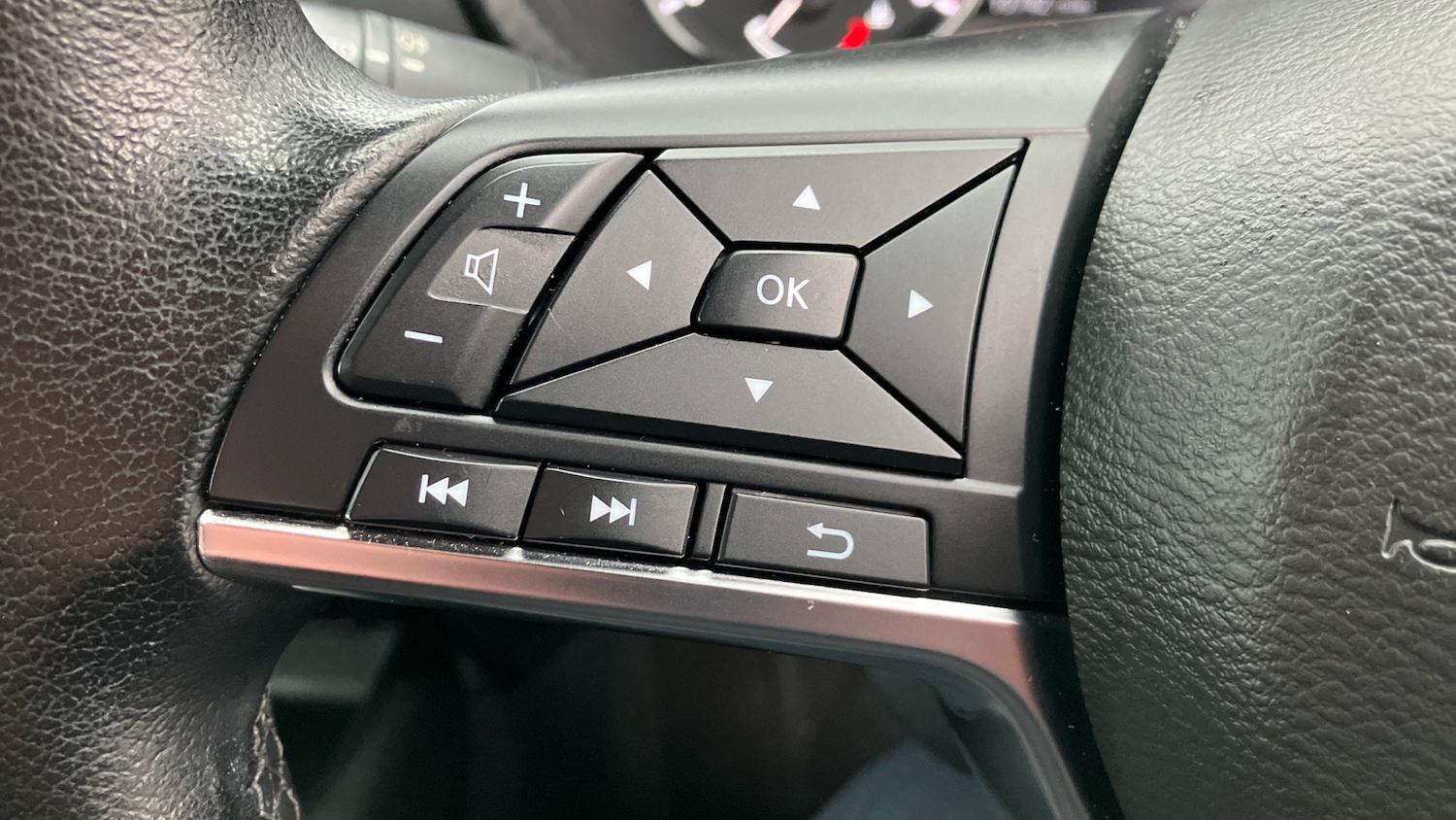 Used Nissan Juke 2023 for sale - 76891989: Photo 53