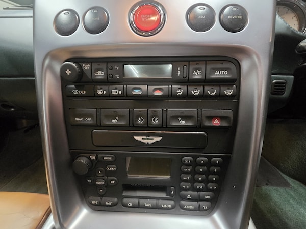 Used Aston Martin Vanquish 2001 for sale - 76211856: Photo 14