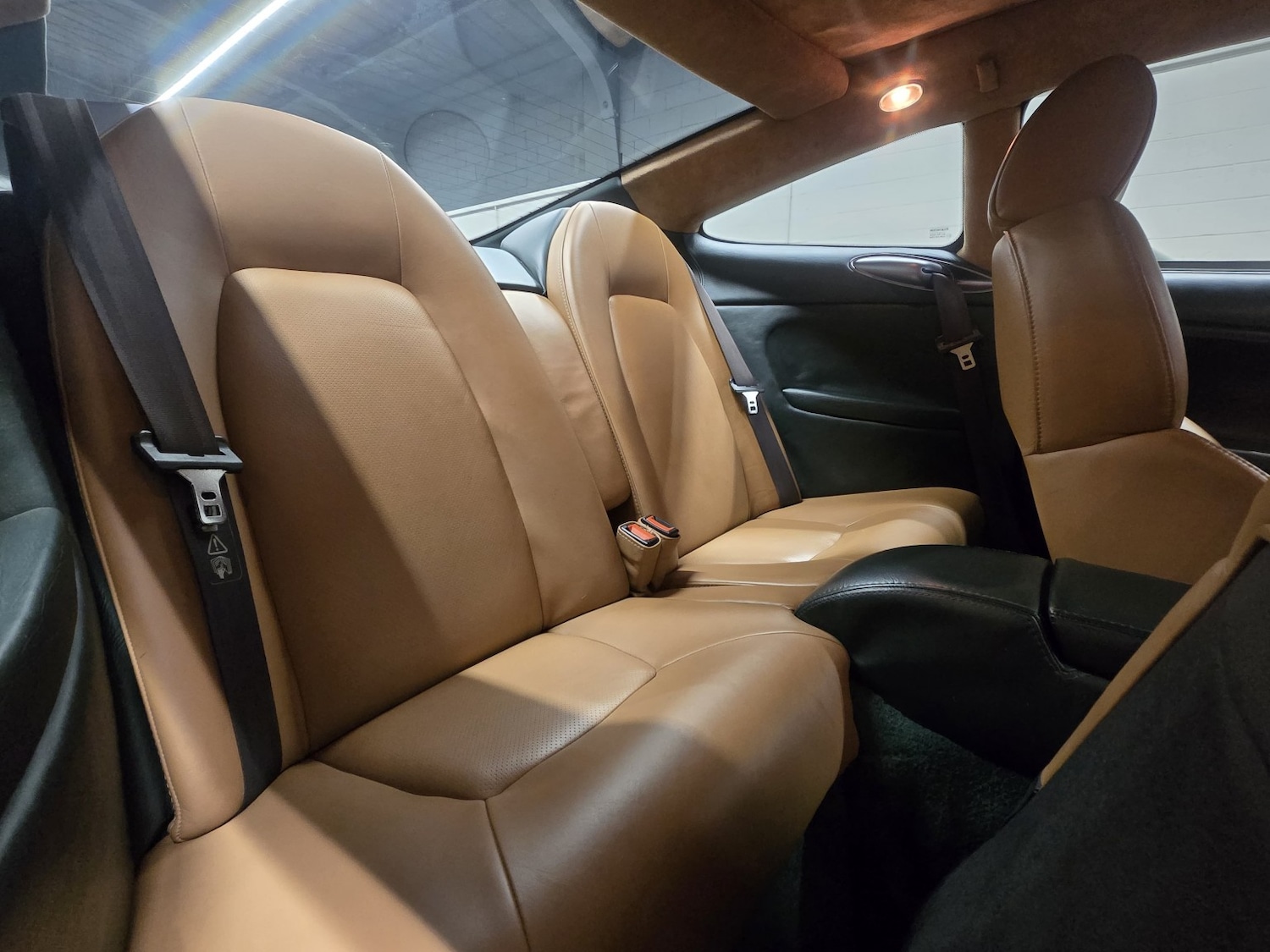 Used Aston Martin Vanquish 2001 for sale - 76211856: Photo 18