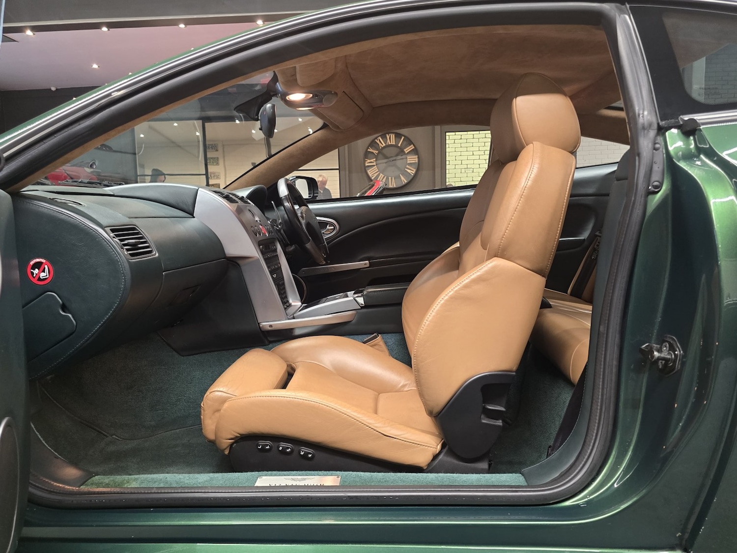 Used Aston Martin Vanquish 2001 for sale - 76211856: Photo 21