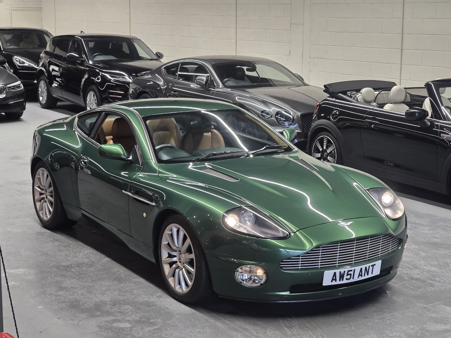 Used Aston Martin Vanquish 2001 for sale - 76211856: Photo 26