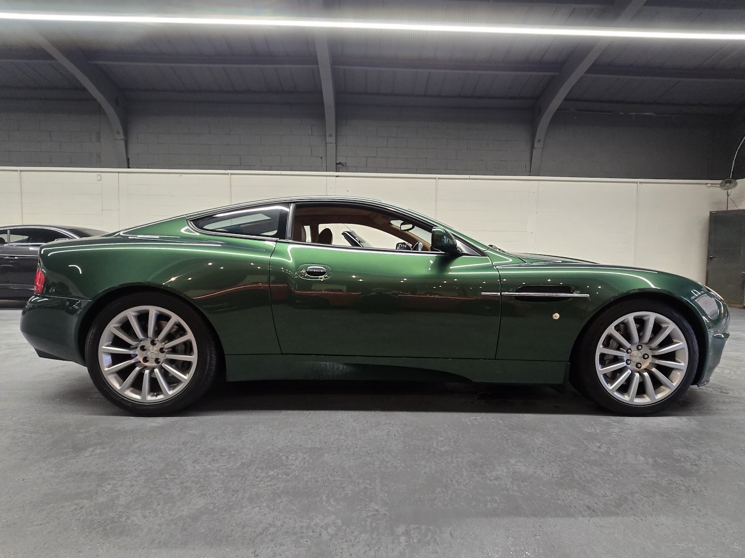 Used Aston Martin Vanquish 2001 for sale - 76211856: Photo 7