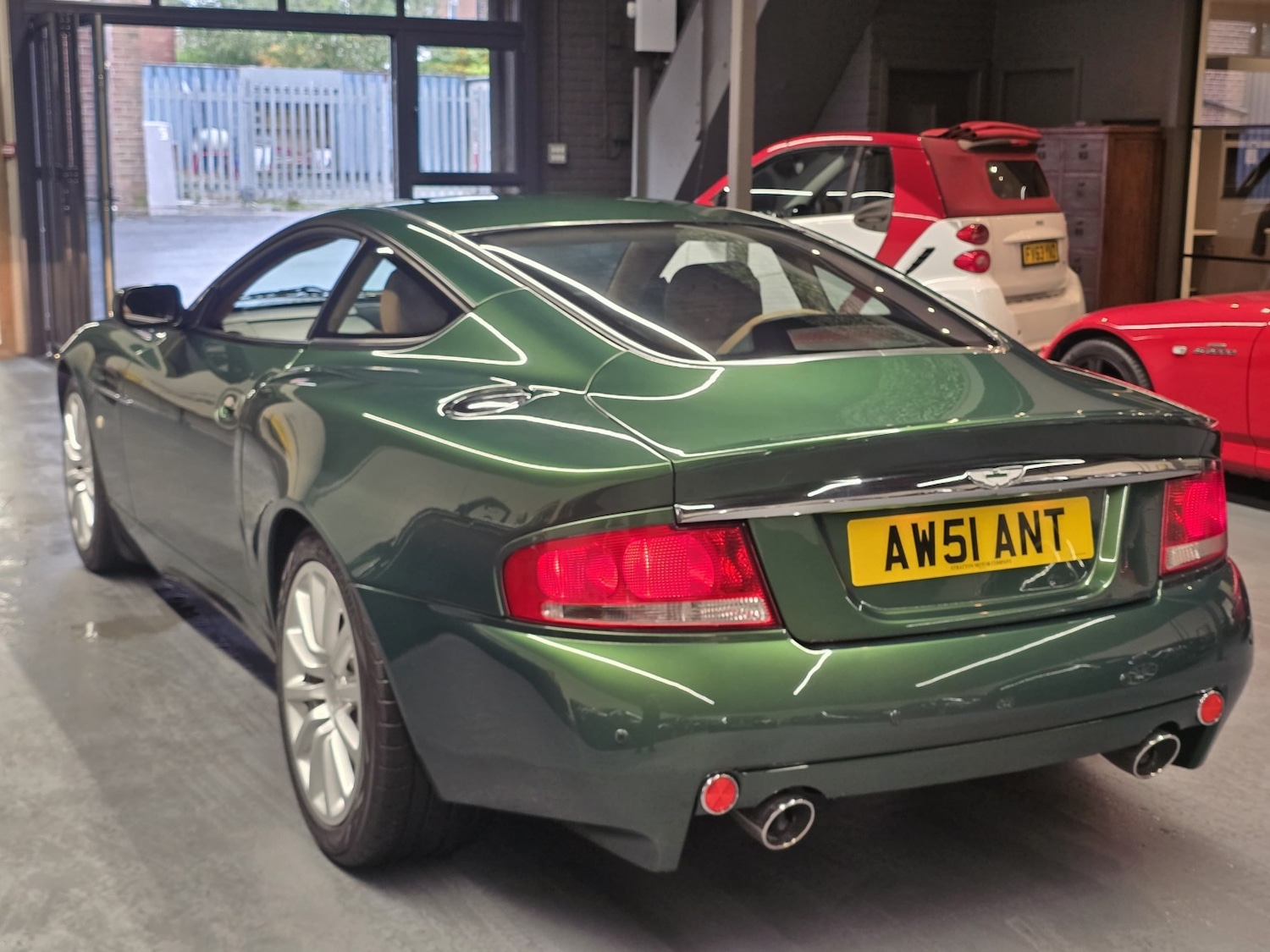 Used Aston Martin Vanquish 2001 for sale - 76211856: Photo 8