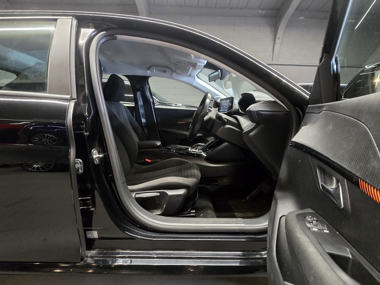 Used Peugeot 208 2020 for sale - 78135067: Photo 5