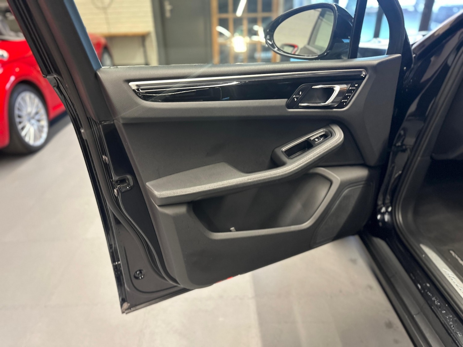 Used Porsche Macan 2014 for sale - 76618686: Photo 11