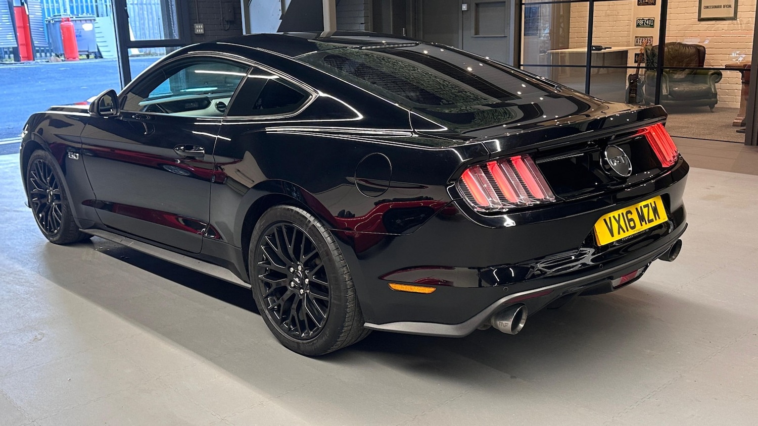 Used Ford Mustang 2016 for sale - 76605964: Photo 5