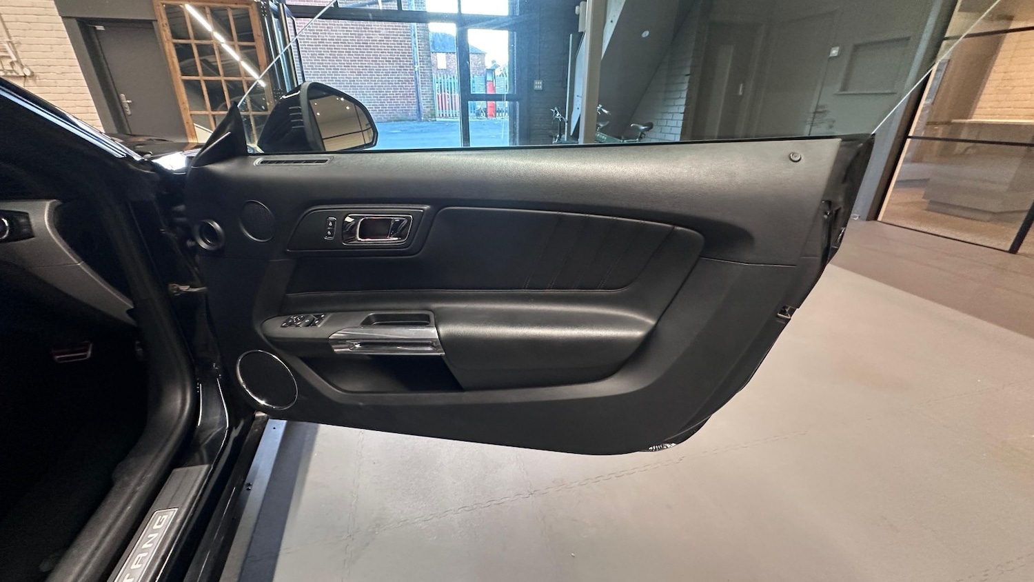 Used Ford Mustang 2016 for sale - 76605964: Photo 6