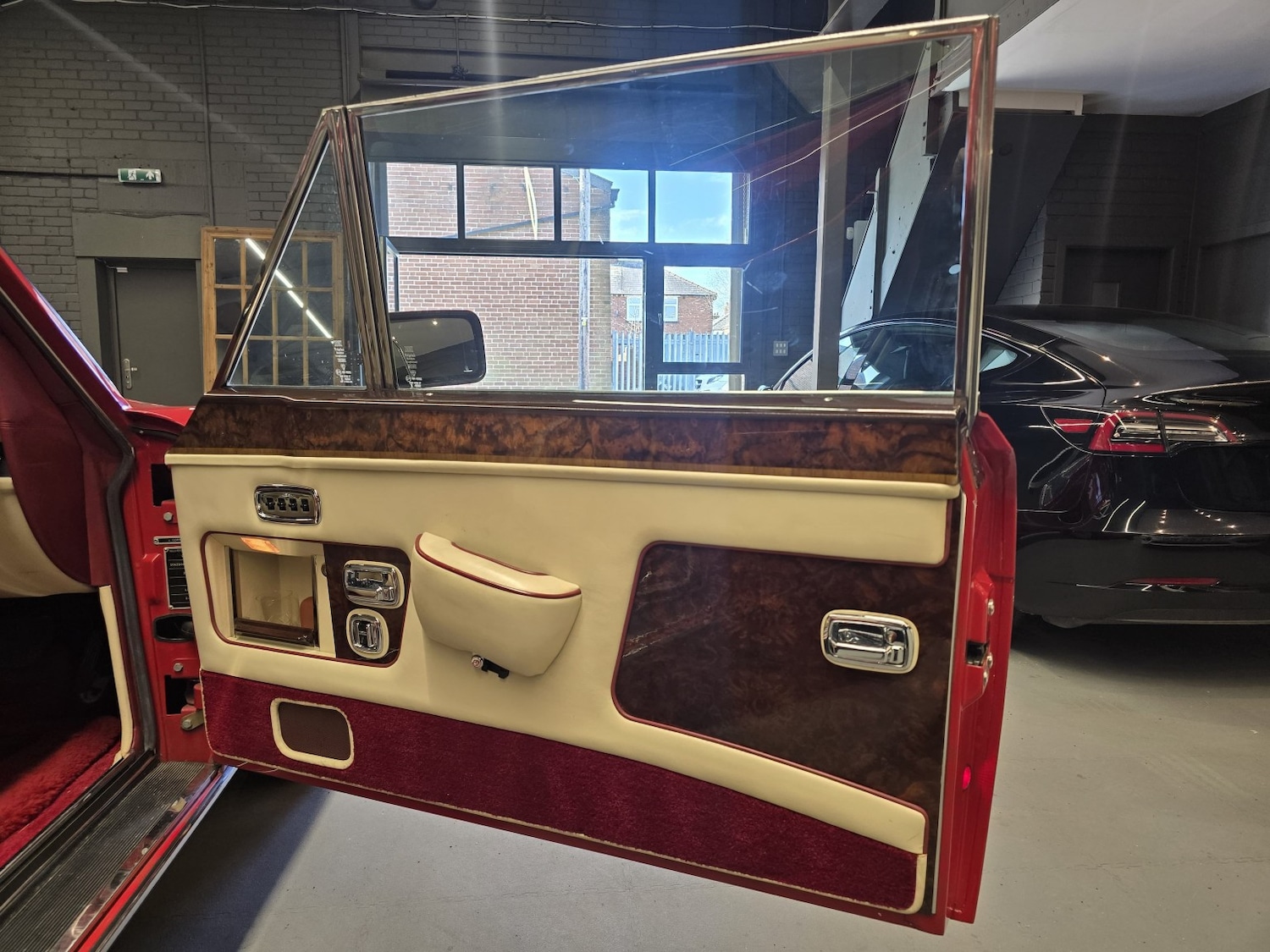 Used Rolls-Royce Corniche 1988 for sale - 77837024: Photo 11