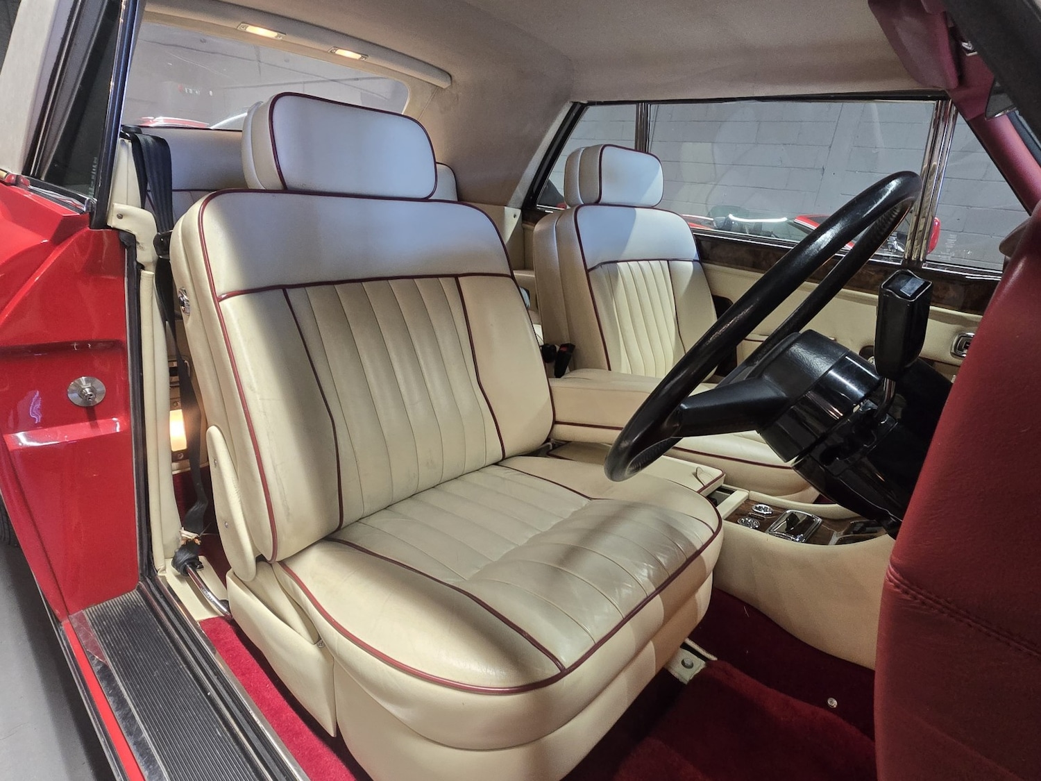 Used Rolls-Royce Corniche 1988 for sale - 77837024: Photo 13