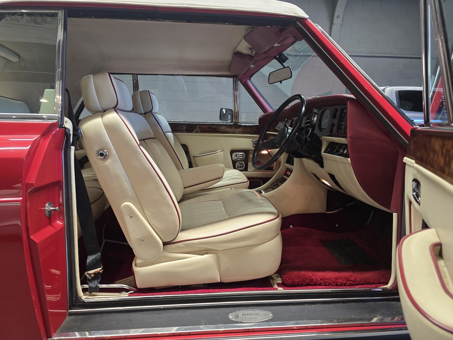 Used Rolls-Royce Corniche 1988 for sale - 77837024: Photo 14