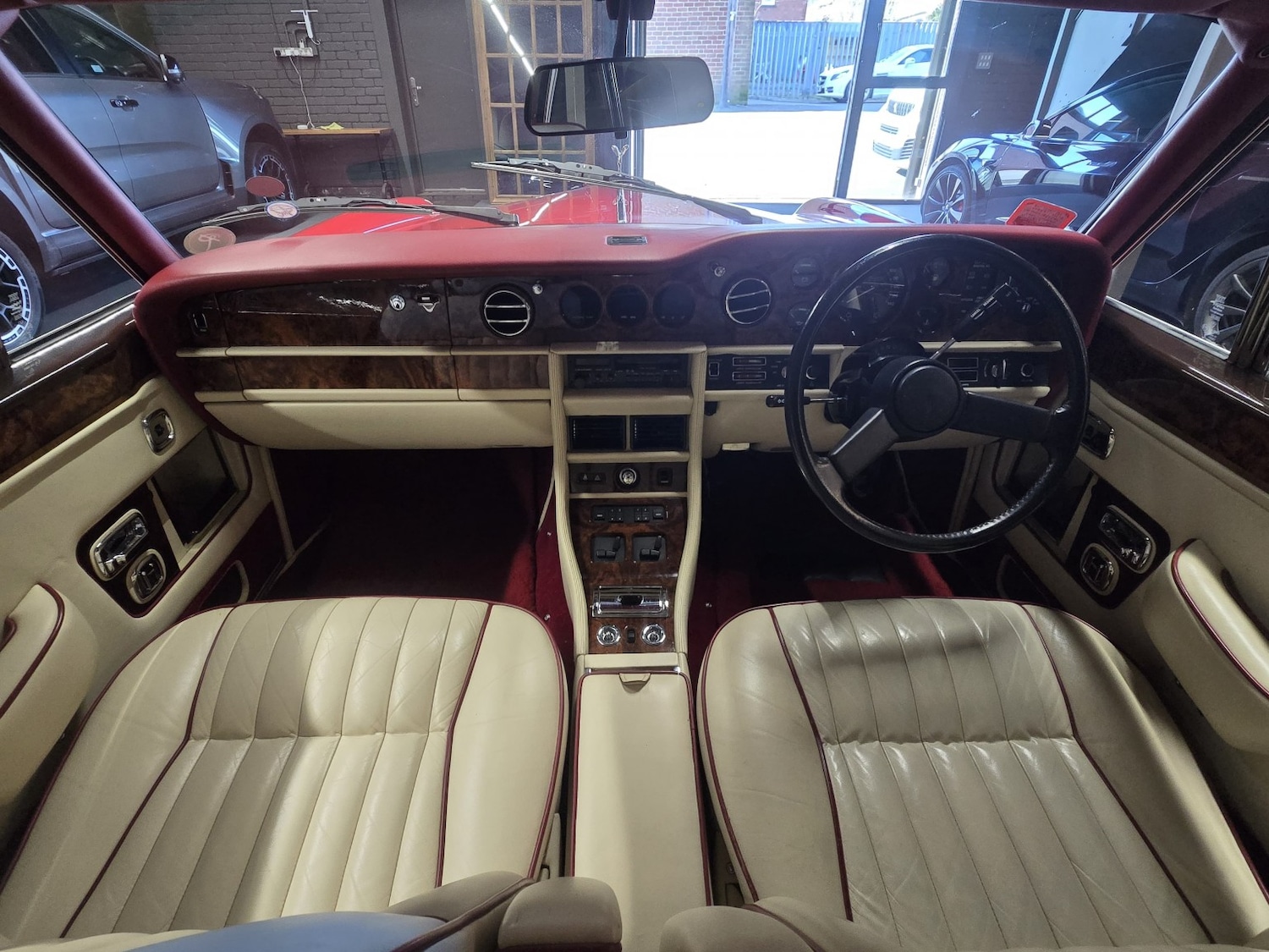 Used Rolls-Royce Corniche 1988 for sale - 77837024: Photo 16