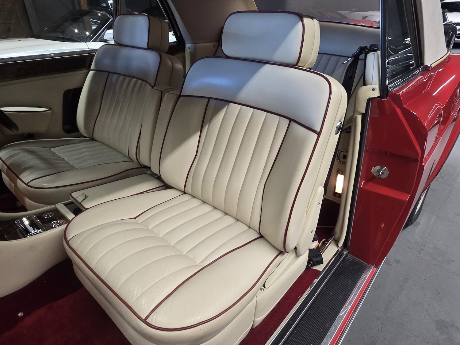 Used Rolls-Royce Corniche 1988 for sale - 77837024: Photo 25