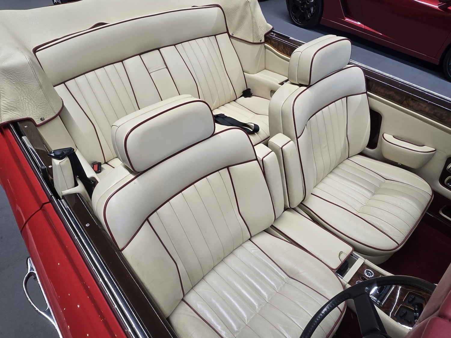Used Rolls-Royce Corniche 1988 for sale - 77837024: Photo 4