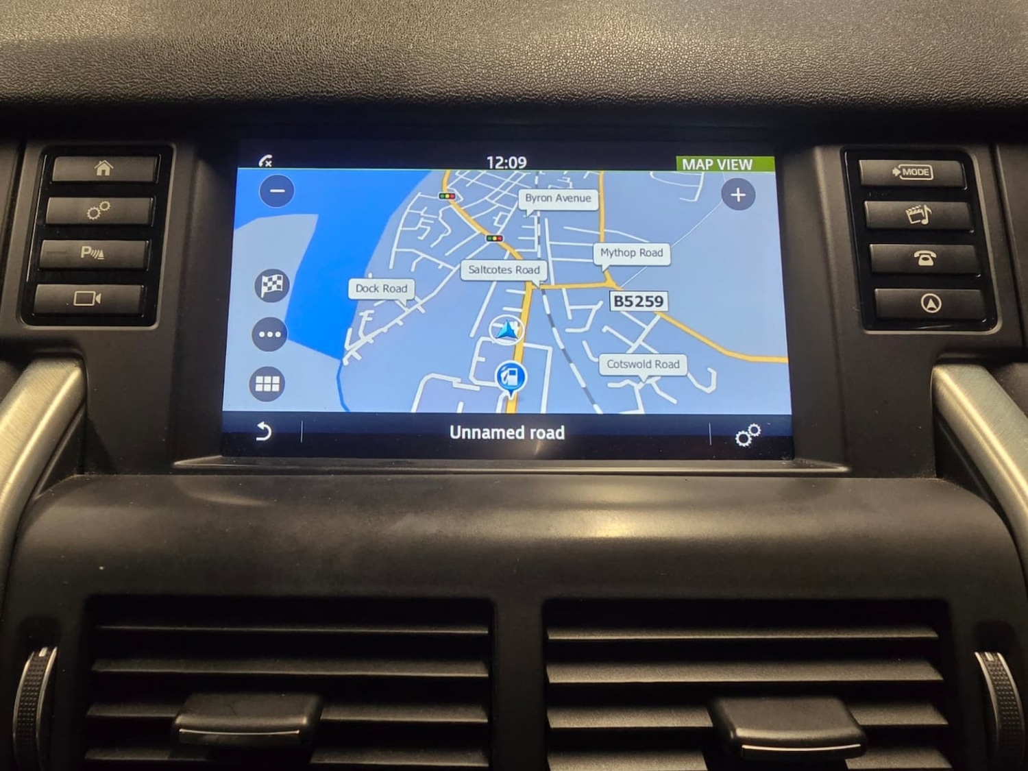 Used Land Rover Discovery Sport 2015 for sale - 76439862: Photo 13