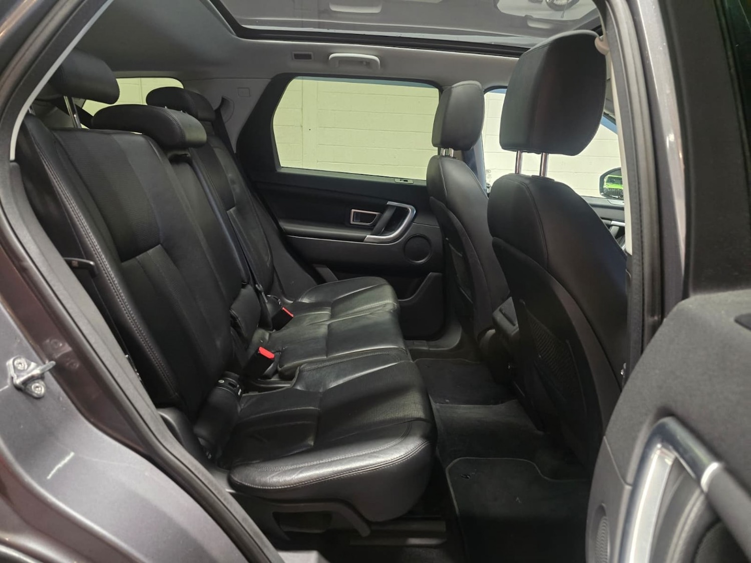 Used Land Rover Discovery Sport 2015 for sale - 76439862: Photo 14