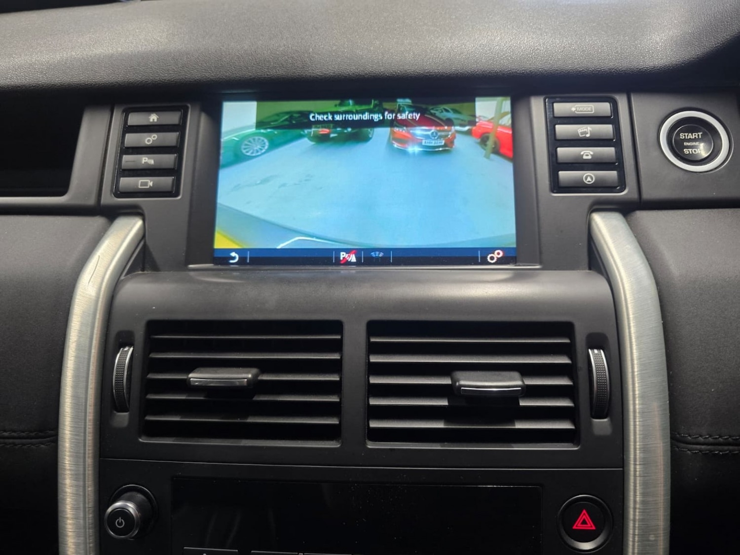 Used Land Rover Discovery Sport 2015 for sale - 76439862: Photo 16