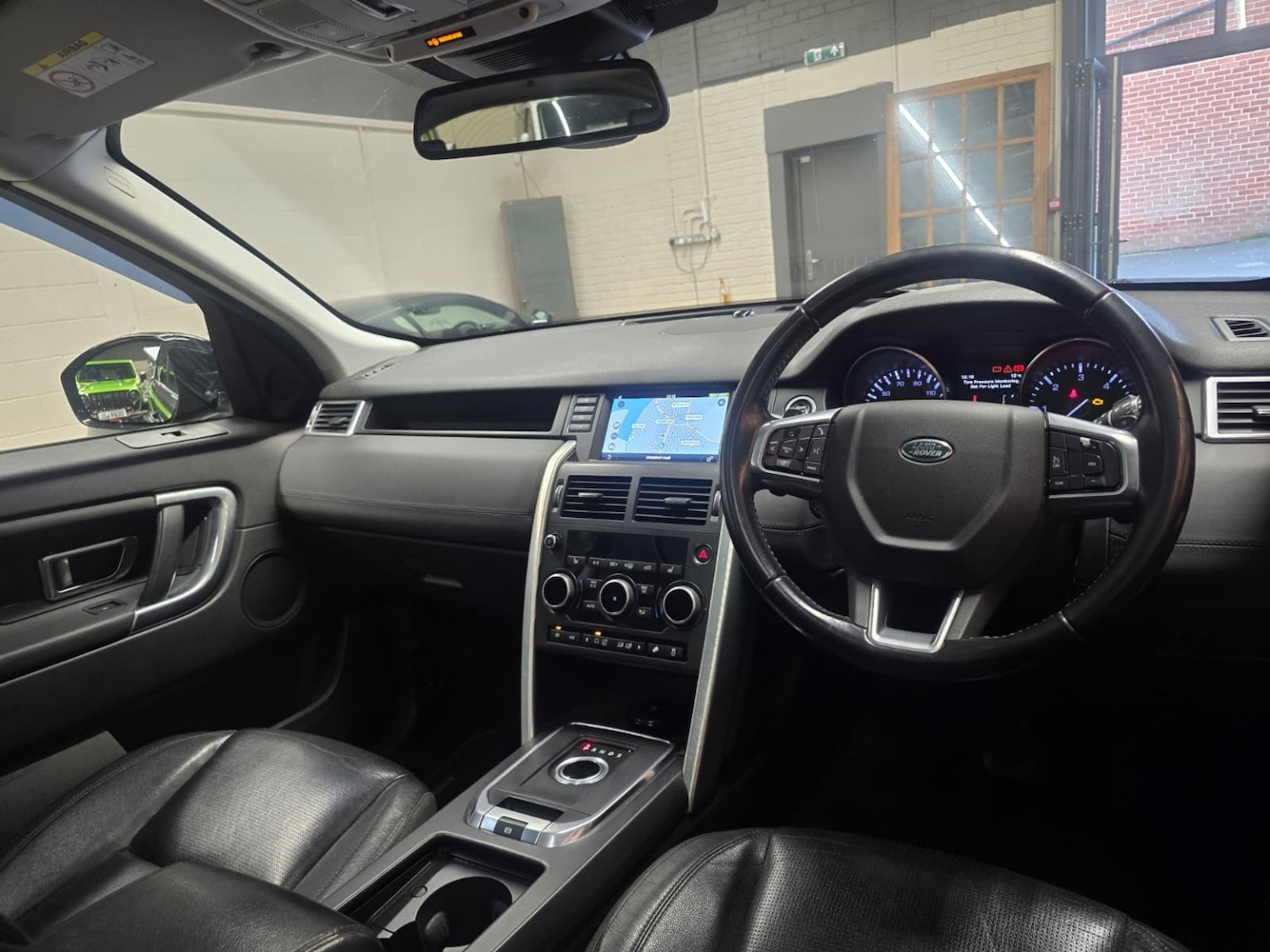 Used Land Rover Discovery Sport 2015 for sale - 76439862: Photo 17