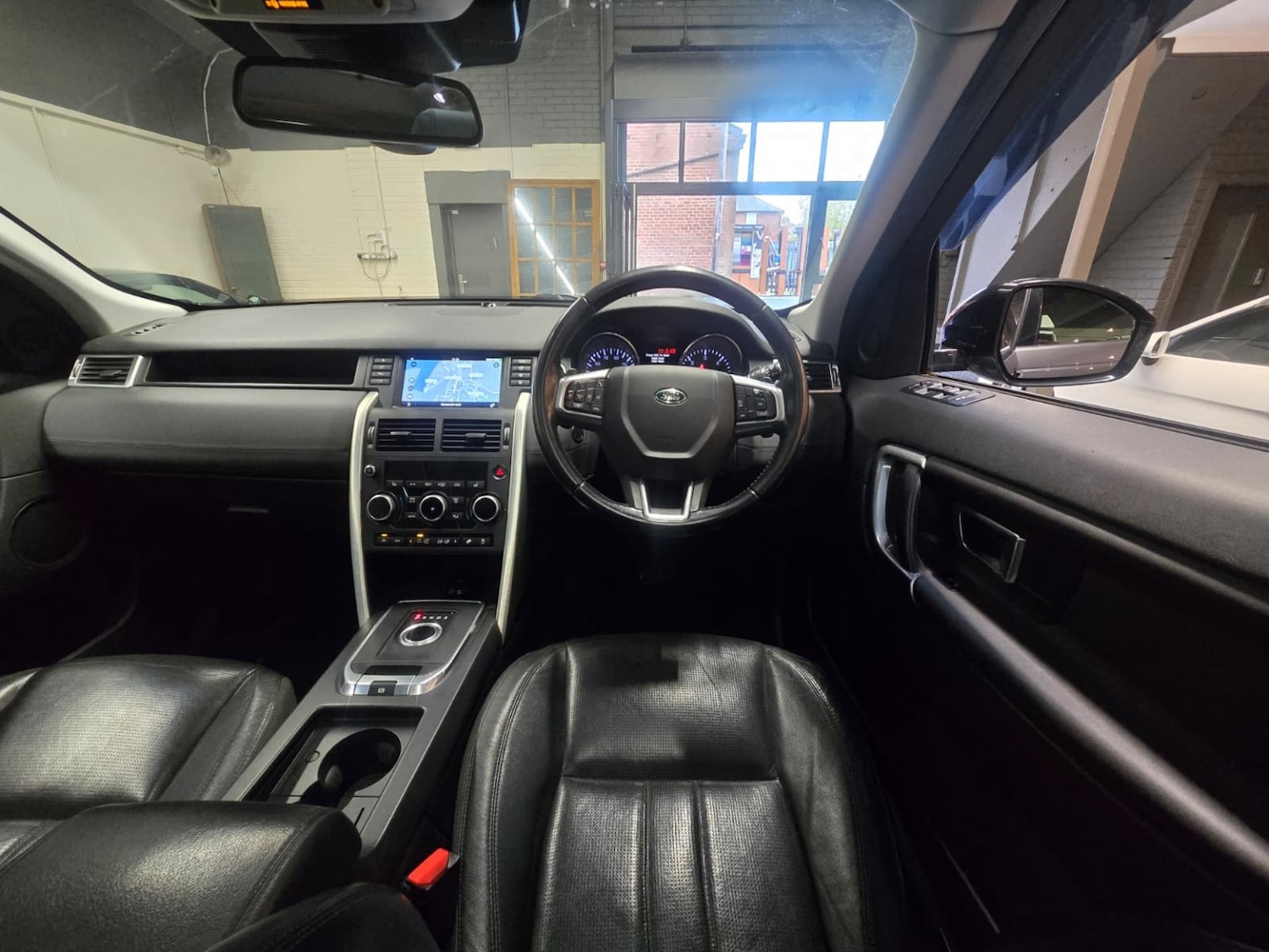 Used Land Rover Discovery Sport 2015 for sale - 76439862: Photo 18