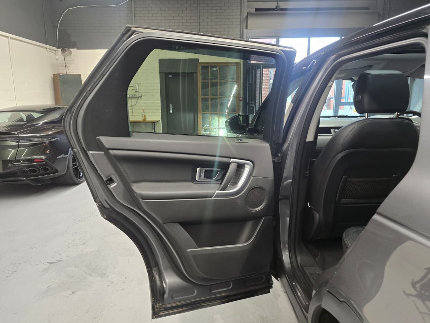 Used Land Rover Discovery Sport 2015 for sale - 76439862: Photo 24