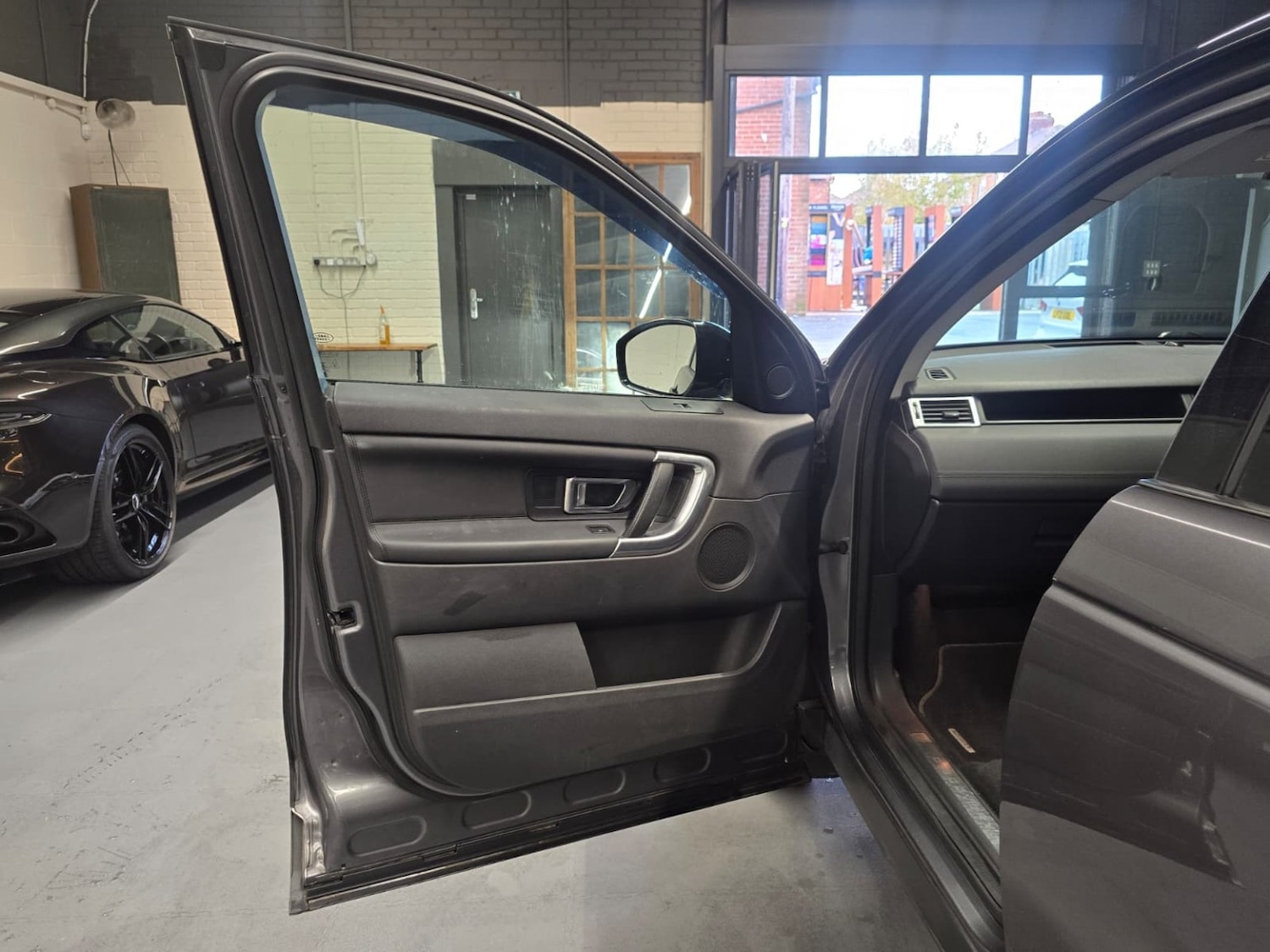 Used Land Rover Discovery Sport 2015 for sale - 76439862: Photo 29