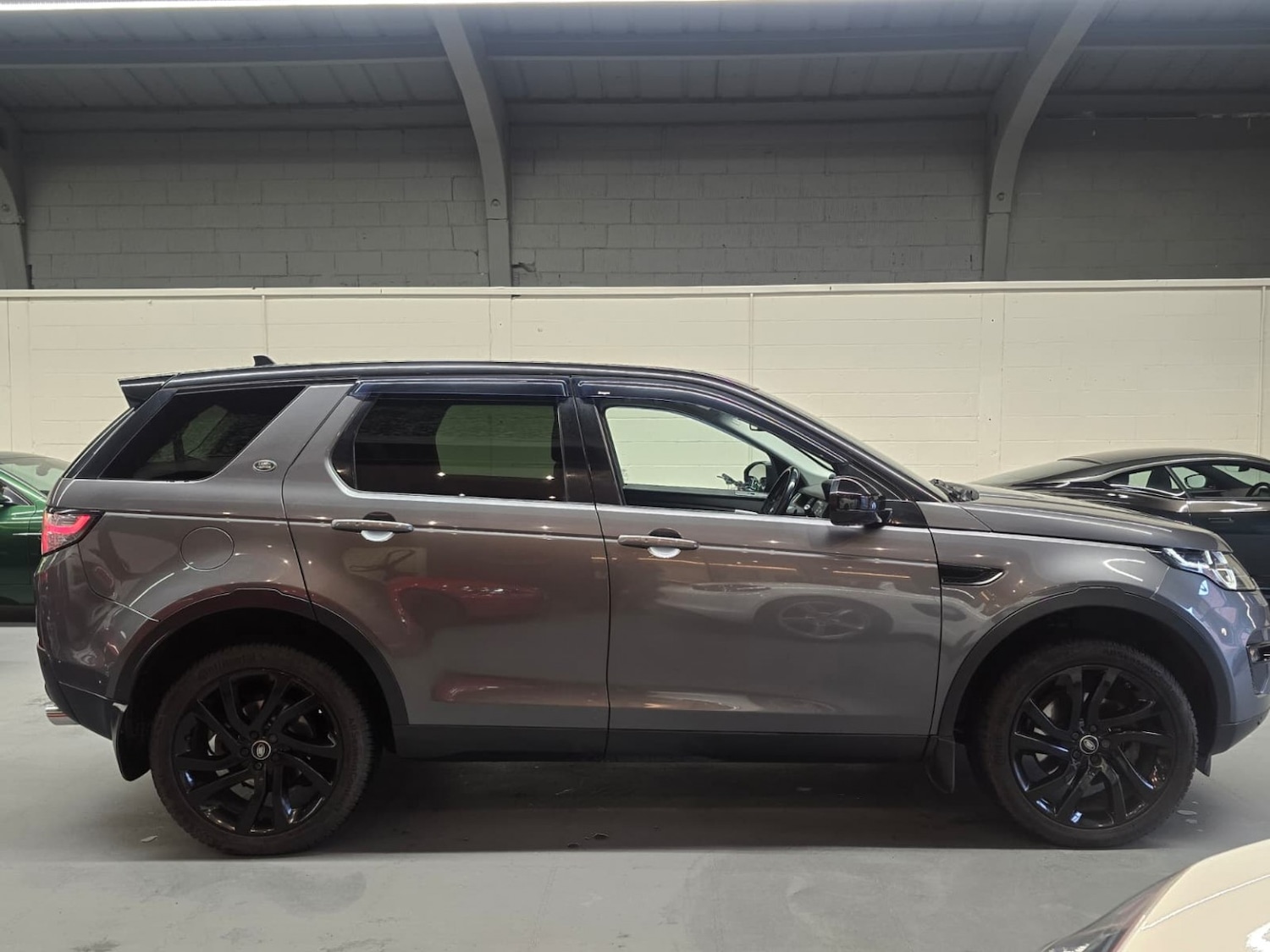 Used Land Rover Discovery Sport 2015 for sale - 76439862: Photo 6