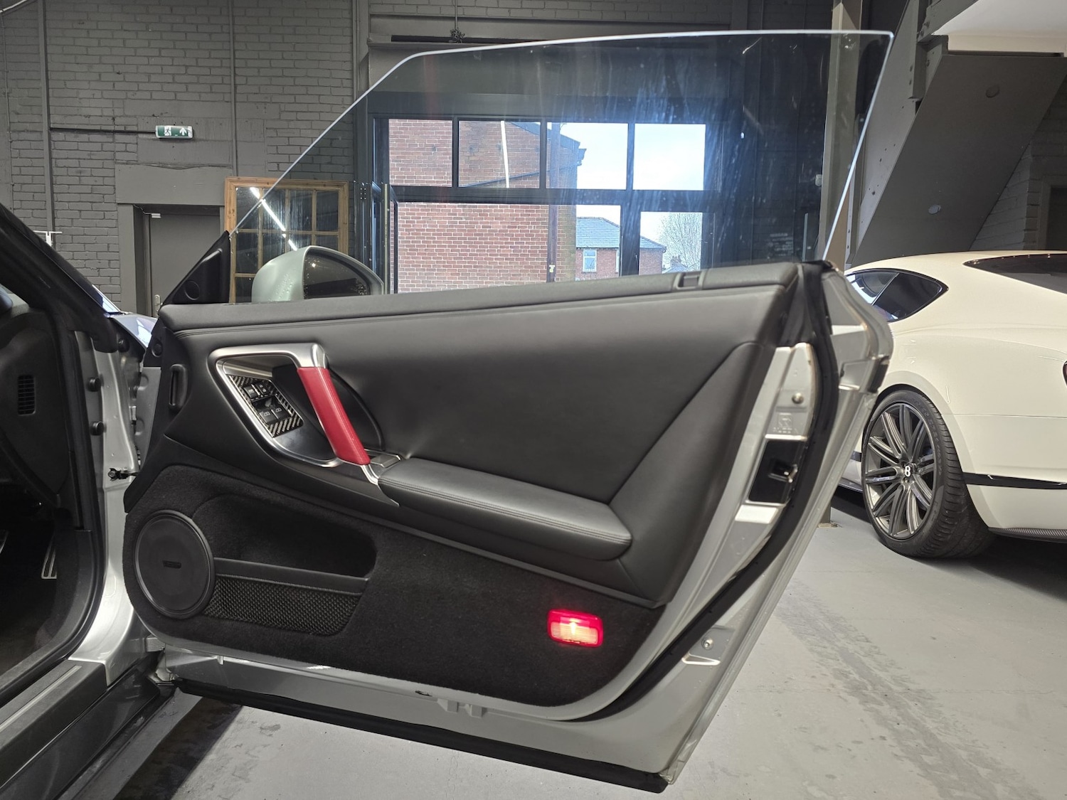 Used Nissan GT-R 2009 for sale - 77342709: Photo 11