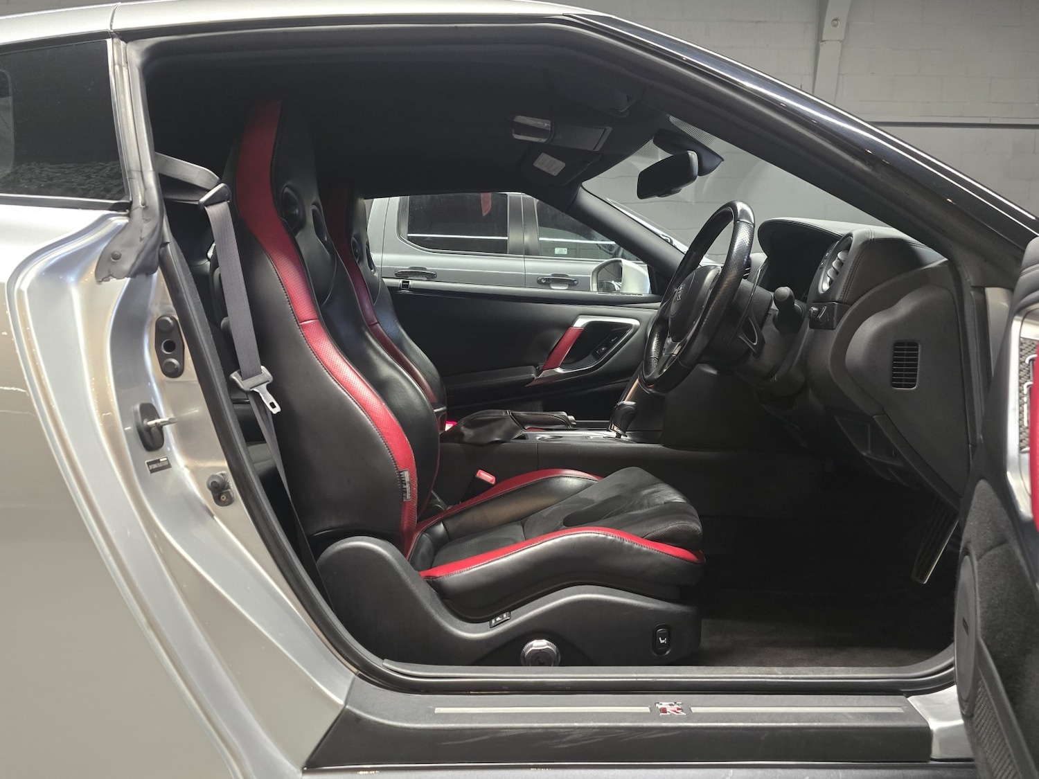 Used Nissan GT-R 2009 for sale - 77342709: Photo 12