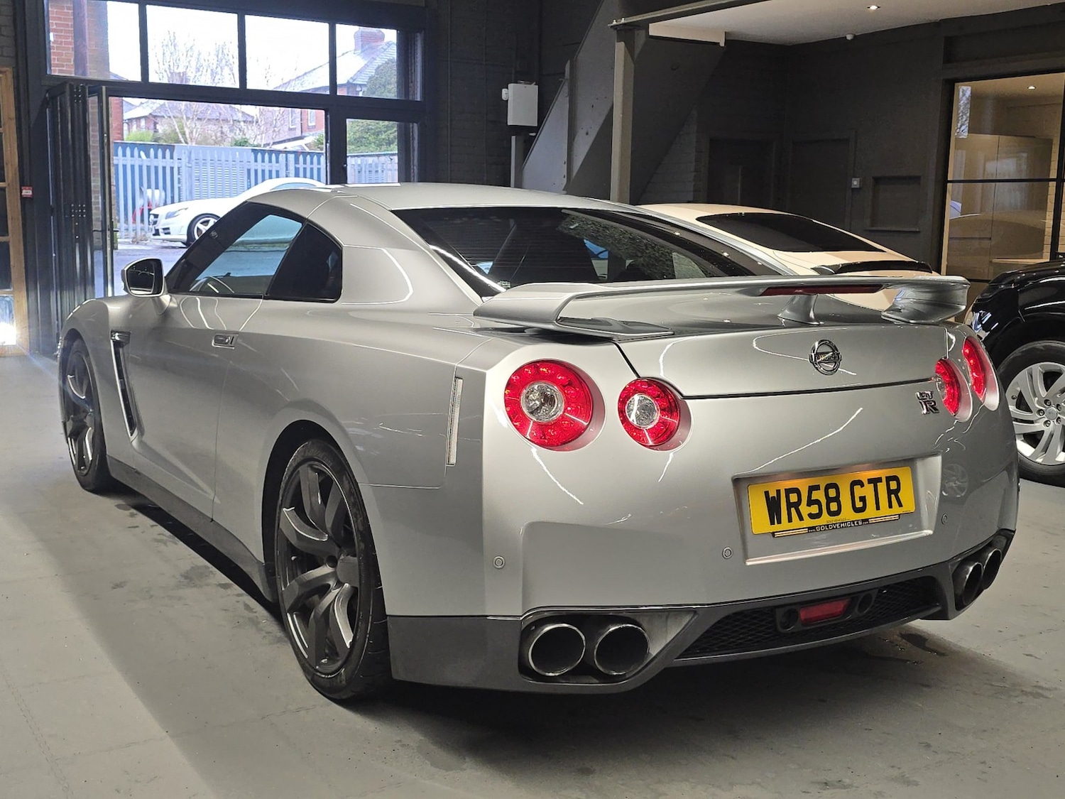 Used Nissan GT-R 2009 for sale - 77342709: Photo 7