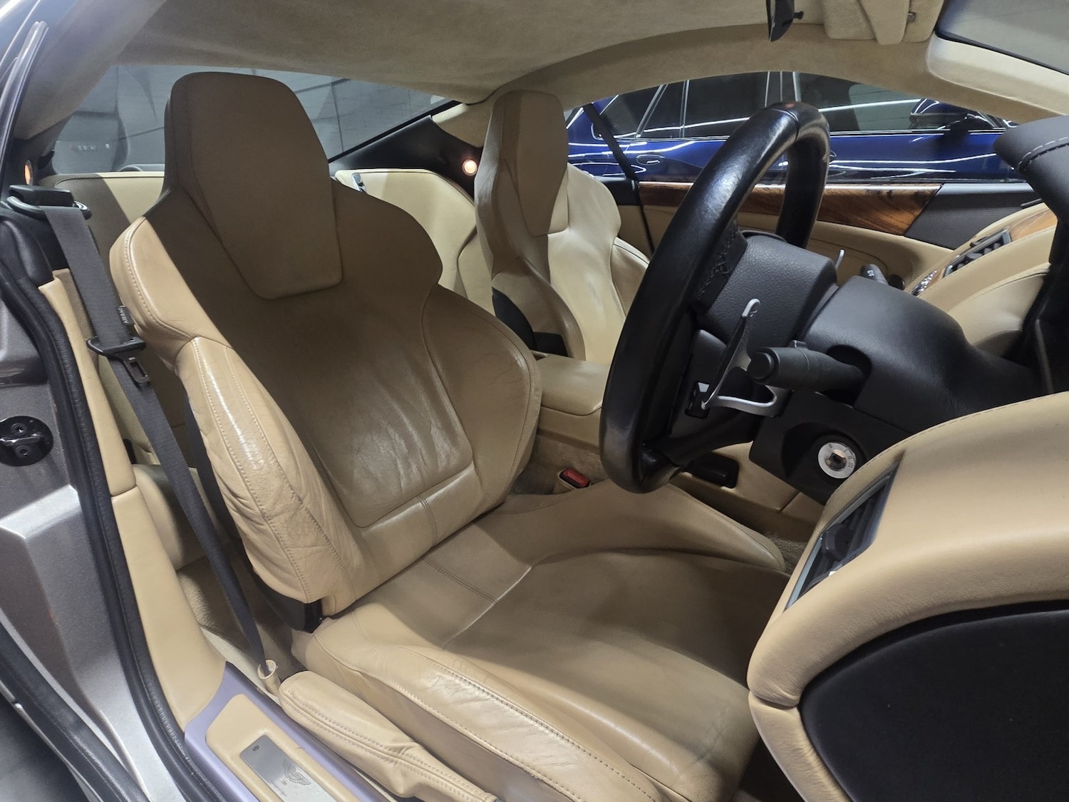 Used Aston Martin DB9 2006 for sale - 77289069: Photo 10