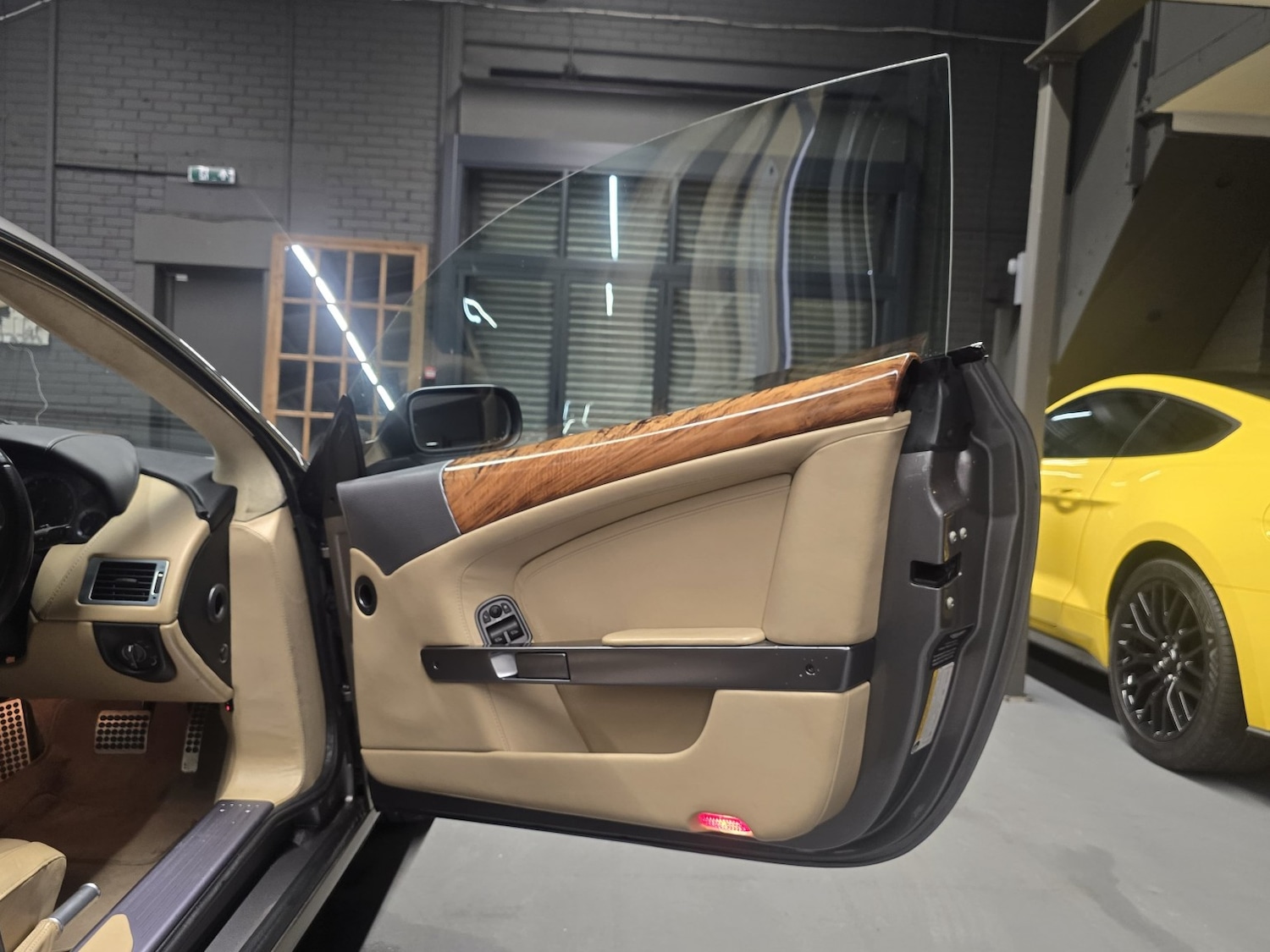 Used Aston Martin DB9 2006 for sale - 77289069: Photo 18