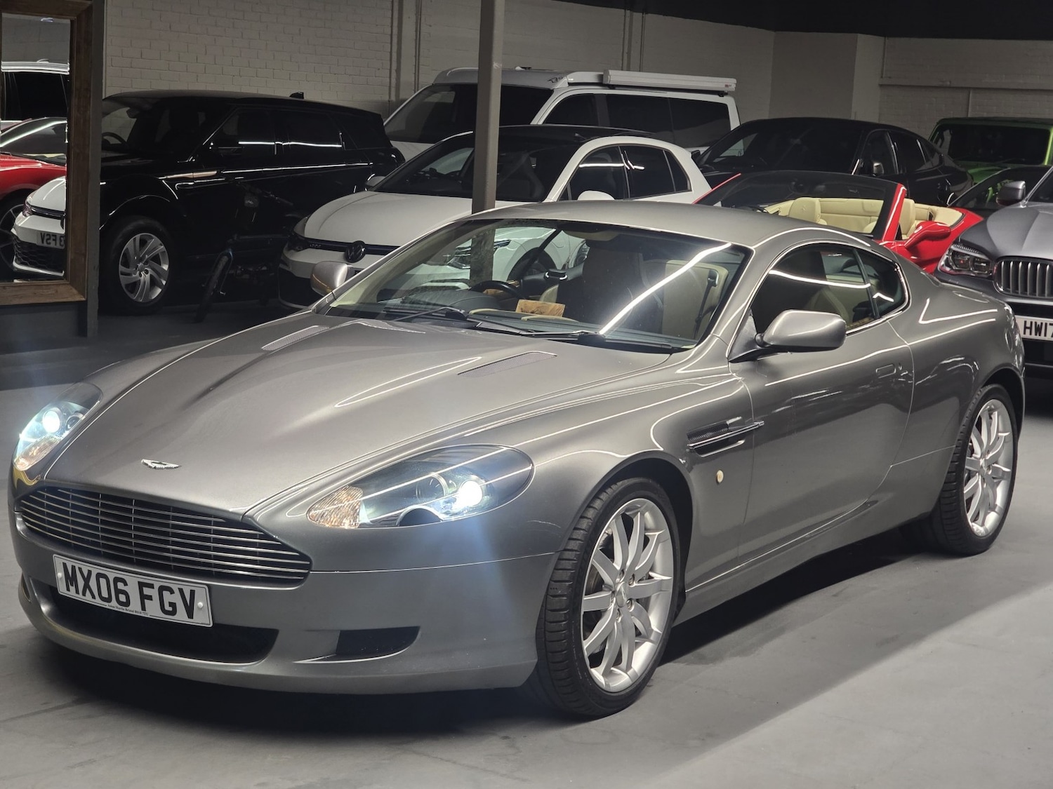 Used Aston Martin DB9 2006 for sale - 77289069: Photo 2