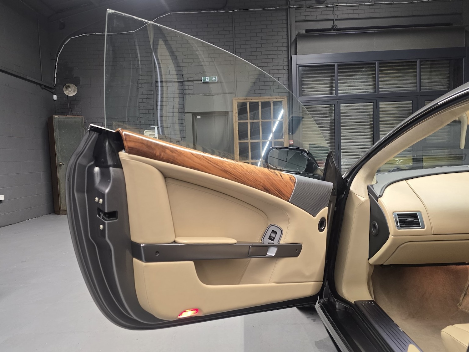 Used Aston Martin DB9 2006 for sale - 77289069: Photo 20