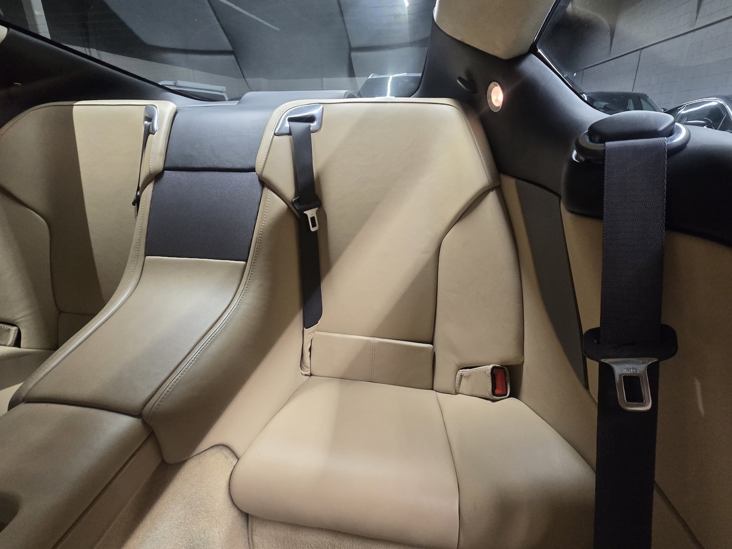 Used Aston Martin DB9 2006 for sale - 77289069: Photo 23