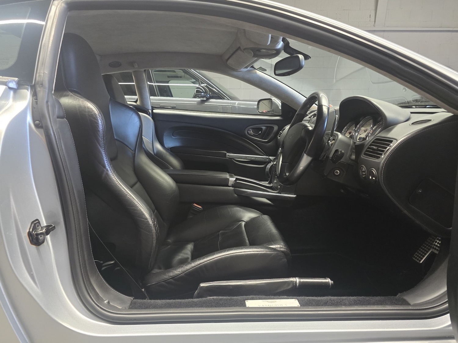 Used Aston Martin Vanquish 2007 for sale - 78143756: Photo 12