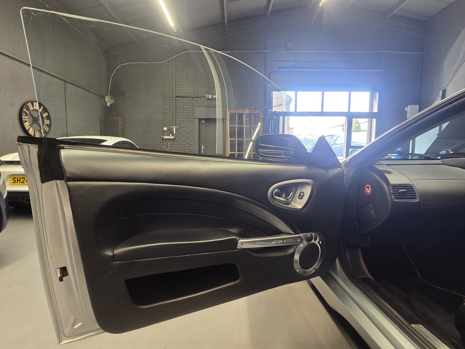 Used Aston Martin Vanquish 2007 for sale - 78143756: Photo 17