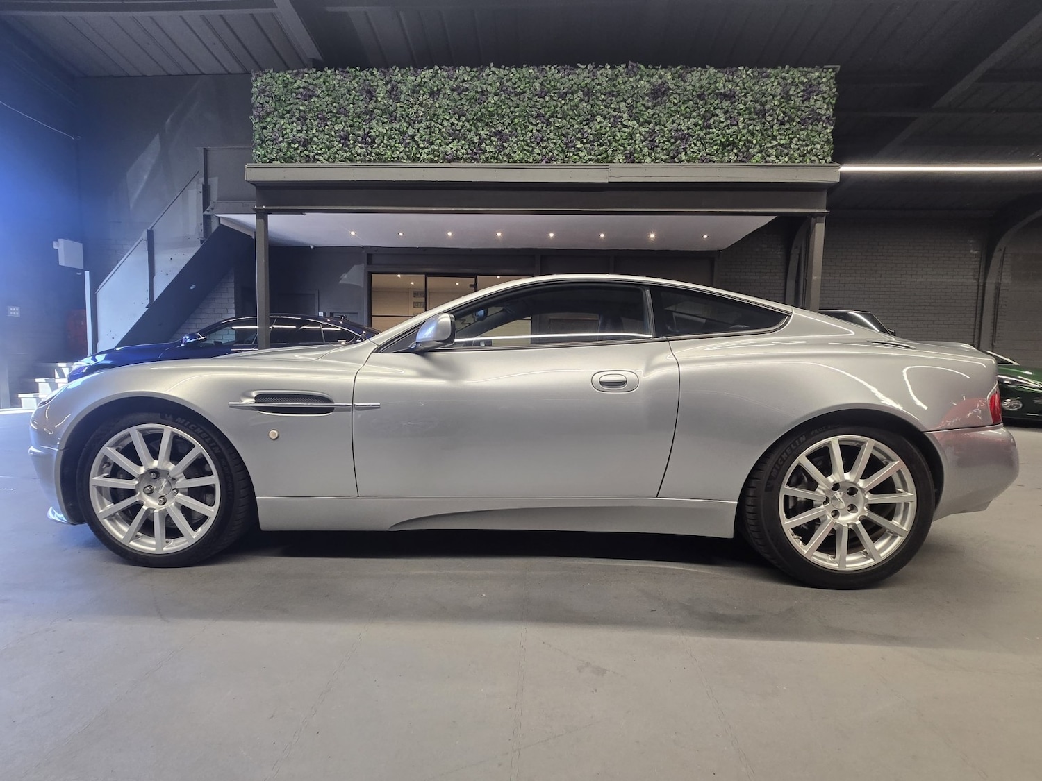 Used Aston Martin Vanquish 2007 for sale - 78143756: Photo 5
