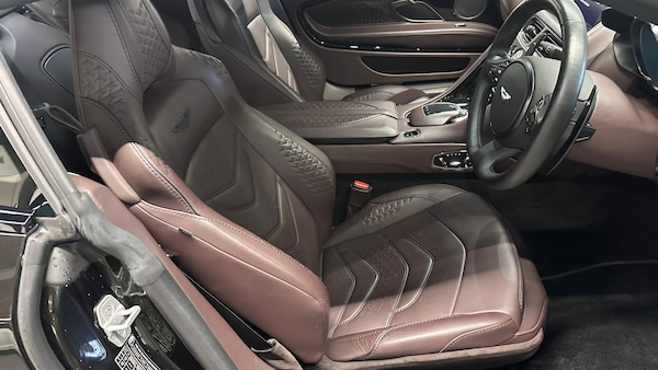Used Aston Martin DBS 2021 for sale - 76253013: Photo 11