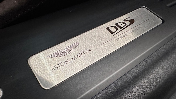 Used Aston Martin DBS 2021 for sale - 76253013: Photo 12