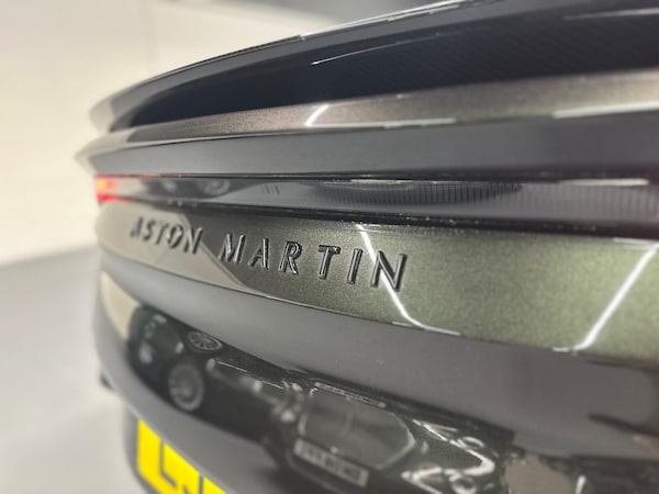 Used Aston Martin DBS 2021 for sale - 76253013: Photo 18