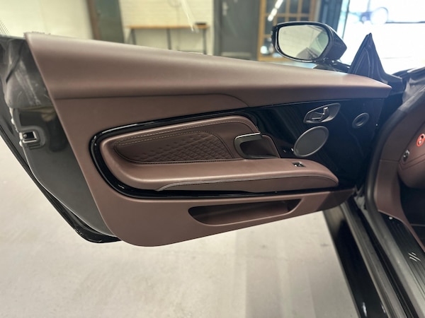 Used Aston Martin DBS 2021 for sale - 76253013: Photo 19